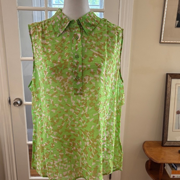 CAbi Tops - NWT CAbi Lime Green & Cream Print Sleeveless Collared ‘Shine’ Top. Size L.